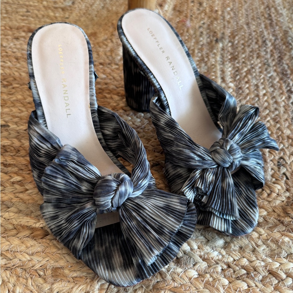 Loeffler Randall leopard bow heels!